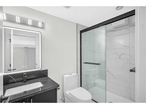 9819 2 Street Se, Calgary, AB - Indoor Photo Showing Bathroom