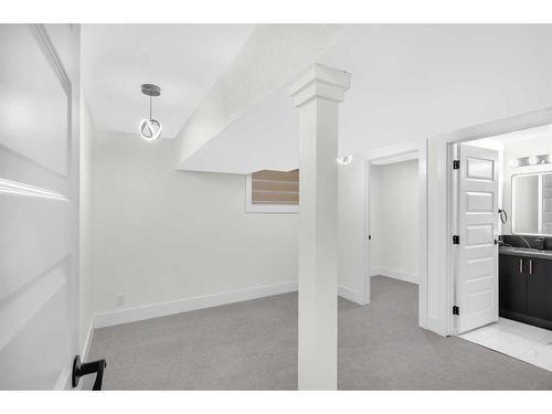 9819 2 Street Se, Calgary, AB - Indoor Photo Showing Other Room