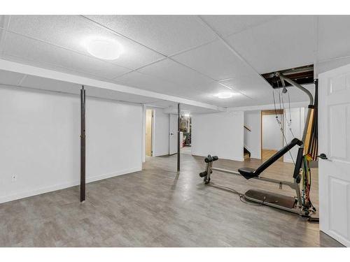 1311 Osler Street, Carstairs, AB - Indoor Photo Showing Gym Room