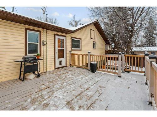 1311 Osler Street, Carstairs, AB - Outdoor With Deck Patio Veranda With Exterior