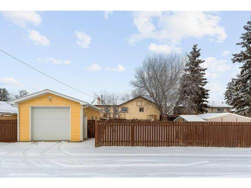 1311 Osler Street, Carstairs, AB - Outdoor