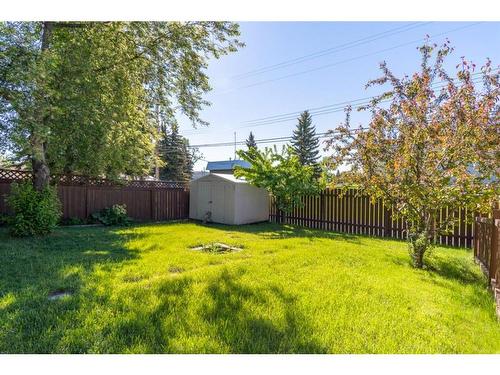 1311 Osler Street, Carstairs, AB - Outdoor With Backyard