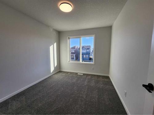 495 Lucas Boulevard Nw, Calgary, AB - Indoor Photo Showing Other Room