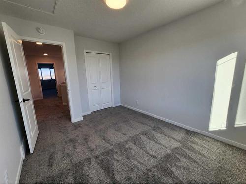 495 Lucas Boulevard Nw, Calgary, AB - Indoor Photo Showing Other Room