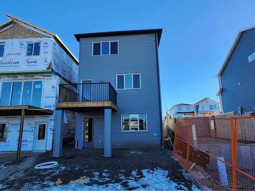 495 Lucas Boulevard Nw, Calgary, AB - Outdoor