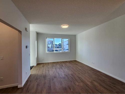 495 Lucas Boulevard Nw, Calgary, AB - Indoor Photo Showing Other Room