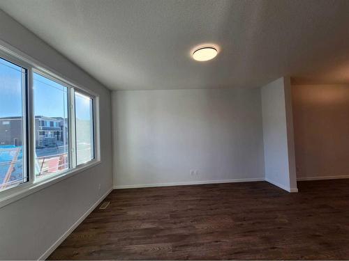 495 Lucas Boulevard Nw, Calgary, AB - Indoor Photo Showing Other Room