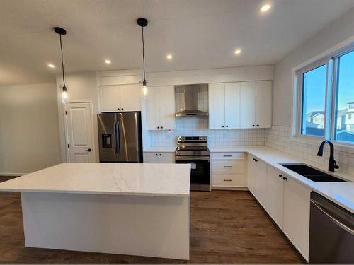 495 Lucas Boulevard Nw, Calgary, AB - Indoor Photo Showing Kitchen With Double Sink With Upgraded Kitchen