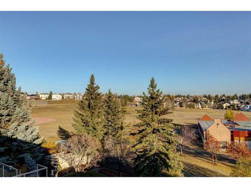 28 Hawkdale Close Nw, Calgary, AB - Outdoor With View