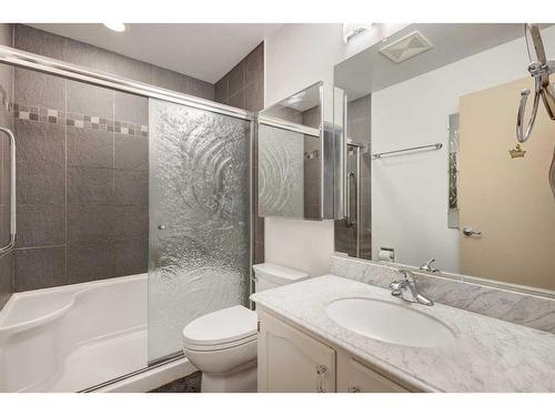 10832 Maplecreek Drive Se, Calgary, AB - Indoor Photo Showing Bathroom