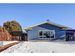 10832 Maplecreek Drive SE Calgary, AB T2J 1V5