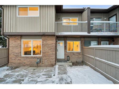 111-1055 72 Avenue Nw, Calgary, AB - Outdoor With Balcony