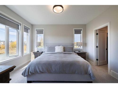 24 Royal Elm Green Nw, Calgary, AB - Indoor Photo Showing Bedroom