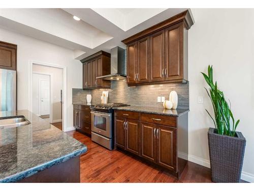 76 Mahogany Manor Se, Calgary, AB - Indoor Photo Showing Kitchen