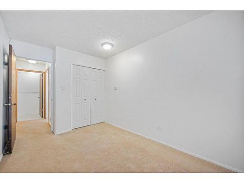 10-3519 49 Street Nw, Calgary, AB - Indoor Photo Showing Other Room