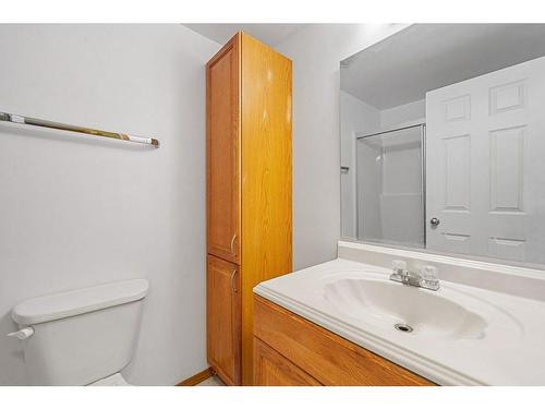 10-3519 49 Street Nw, Calgary, AB - Indoor Photo Showing Bathroom