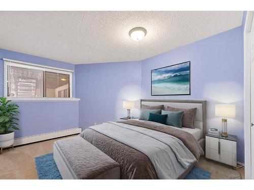 10-3519 49 Street Nw, Calgary, AB - Indoor Photo Showing Bedroom