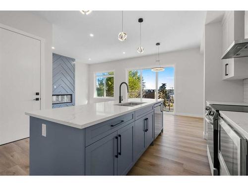 3812 Centre A Street Ne, Calgary, AB - Indoor Photo Showing Kitchen With Double Sink