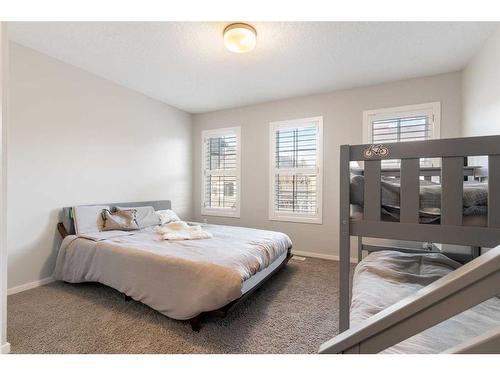 113 Ascot Point Sw, Calgary, AB - Indoor Photo Showing Bedroom