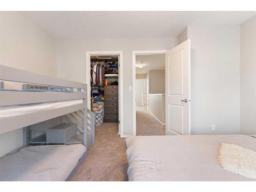 113 Ascot Point Sw, Calgary, AB - Indoor Photo Showing Bedroom