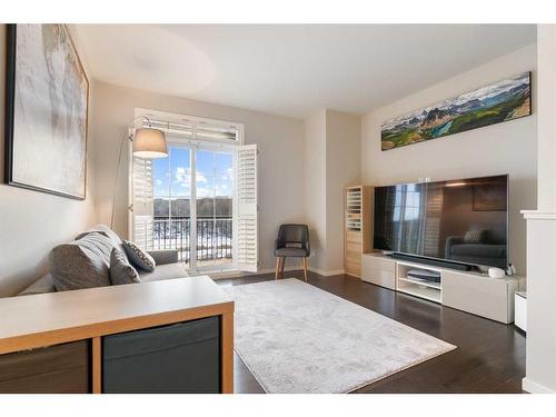 113 Ascot Point Sw, Calgary, AB - Indoor Photo Showing Living Room