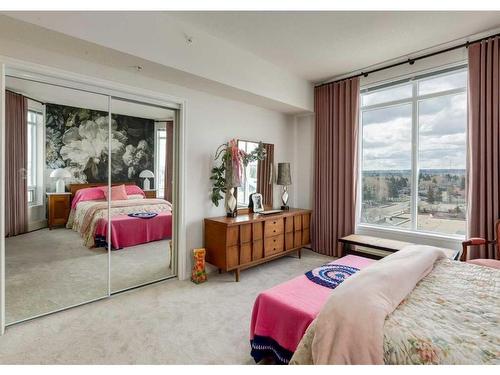 404-1726 14 Avenue Nw, Calgary, AB - Indoor Photo Showing Bedroom