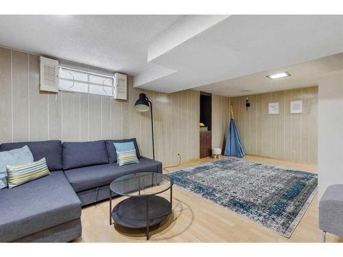 6724 Silverdale Road Nw, Calgary, AB - Indoor Photo Showing Basement