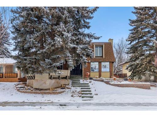 6724 Silverdale Road Nw, Calgary, AB - Outdoor