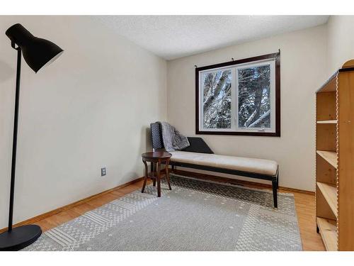 6724 Silverdale Road Nw, Calgary, AB - Indoor Photo Showing Other Room