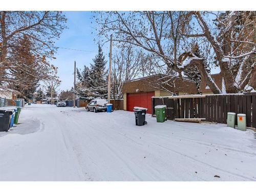 6724 Silverdale Road Nw, Calgary, AB - Outdoor