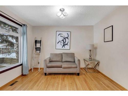 6724 Silverdale Road Nw, Calgary, AB - Indoor