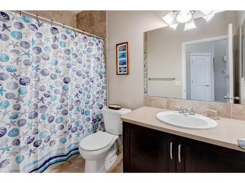 28 Jumping Pound Rise, Cochrane, AB - Indoor Photo Showing Bathroom