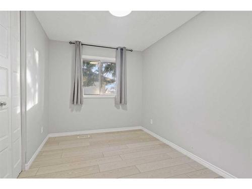 6768 Malvern Road, Calgary, AB - Indoor Photo Showing Other Room