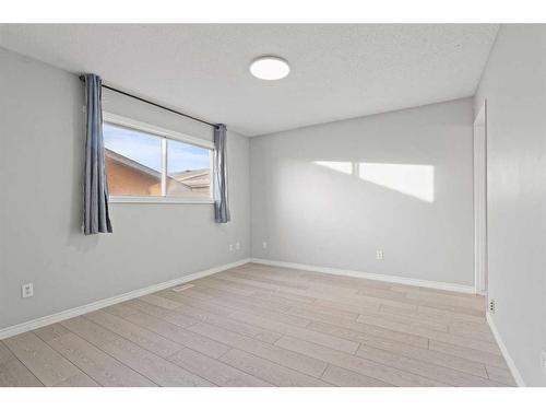 6768 Malvern Road, Calgary, AB - Indoor Photo Showing Other Room