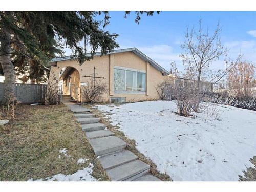 6768 Malvern Road, Calgary, AB - Outdoor