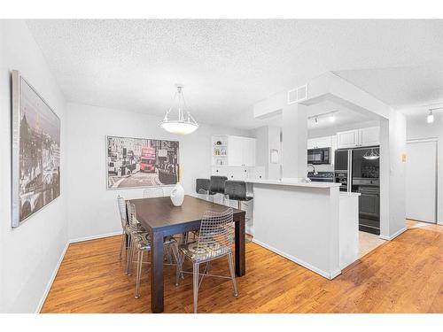 203-511 56 Avenue Sw, Calgary, AB - Indoor