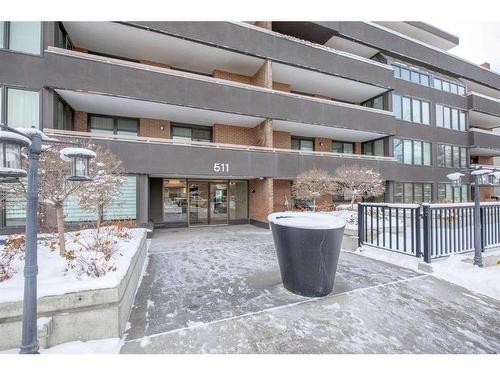 203-511 56 Avenue Sw, Calgary, AB - Outdoor