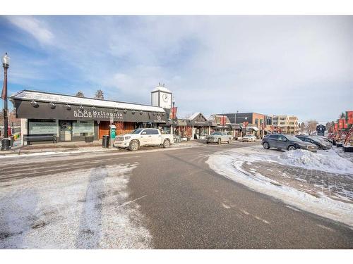 203-511 56 Avenue Sw, Calgary, AB - Outdoor