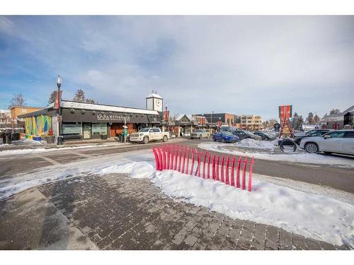 203-511 56 Avenue Sw, Calgary, AB - Outdoor