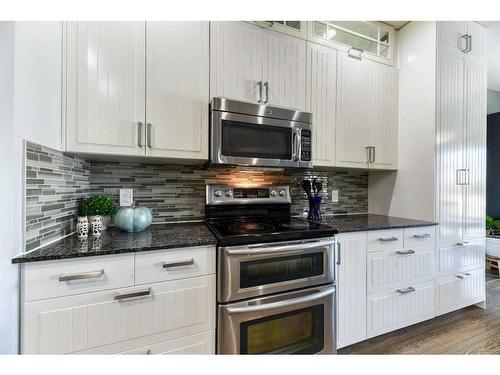 230 Tuscany Vista Road Nw, Calgary, AB - Indoor Photo Showing Kitchen With Upgraded Kitchen