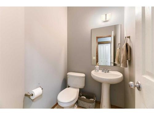 230 Tuscany Vista Road Nw, Calgary, AB - Indoor Photo Showing Bathroom