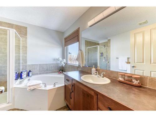 230 Tuscany Vista Road Nw, Calgary, AB - Indoor Photo Showing Bathroom