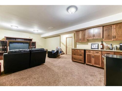 230 Tuscany Vista Road Nw, Calgary, AB - Indoor Photo Showing Kitchen