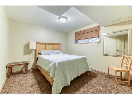 230 Tuscany Vista Road Nw, Calgary, AB - Indoor Photo Showing Bedroom