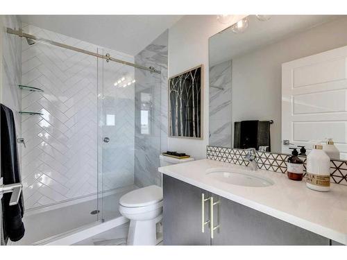 644 Buffaloberry Manor Se, Calgary, AB - Indoor Photo Showing Bathroom