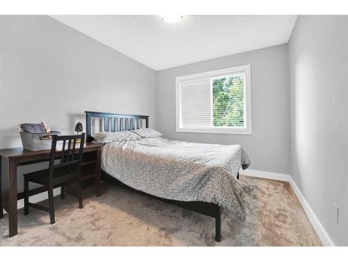 75 Harvest Oak Circle Ne, Calgary, AB - Indoor Photo Showing Bedroom