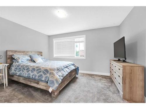 75 Harvest Oak Circle Ne, Calgary, AB - Indoor Photo Showing Bedroom