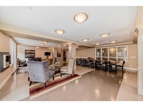 228-500 Rocky Vista Gardens Nw, Calgary, AB - Indoor