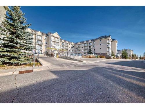 228-500 Rocky Vista Gardens Nw, Calgary, AB - Outdoor