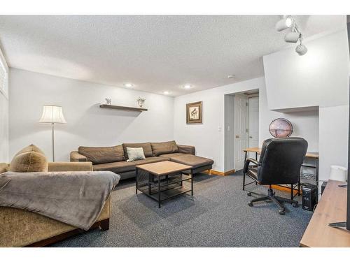 3141 6 Street Ne, Calgary, AB - Indoor